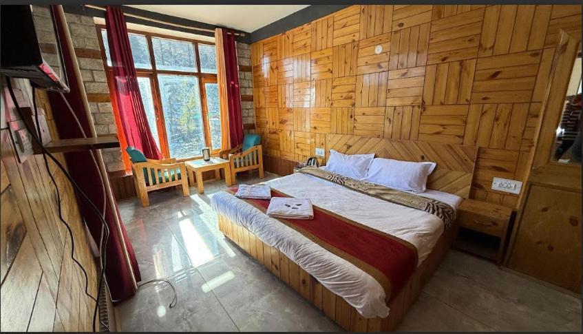 New Rock Hotel Manali (Himachal Pradesh)